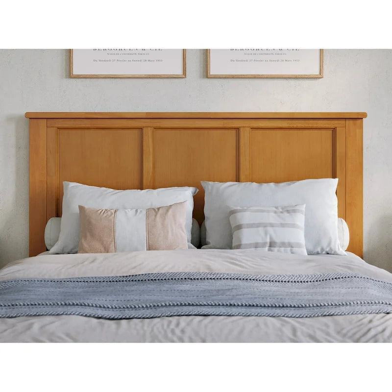 Lit plateforme avec pied de lit assorti et lit gigogne double