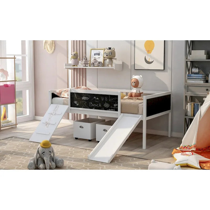 Lit mezzanine simple en bois avec garde-corps, deux boîtes de rangement et tableau double face, cadre d'escalade et corde